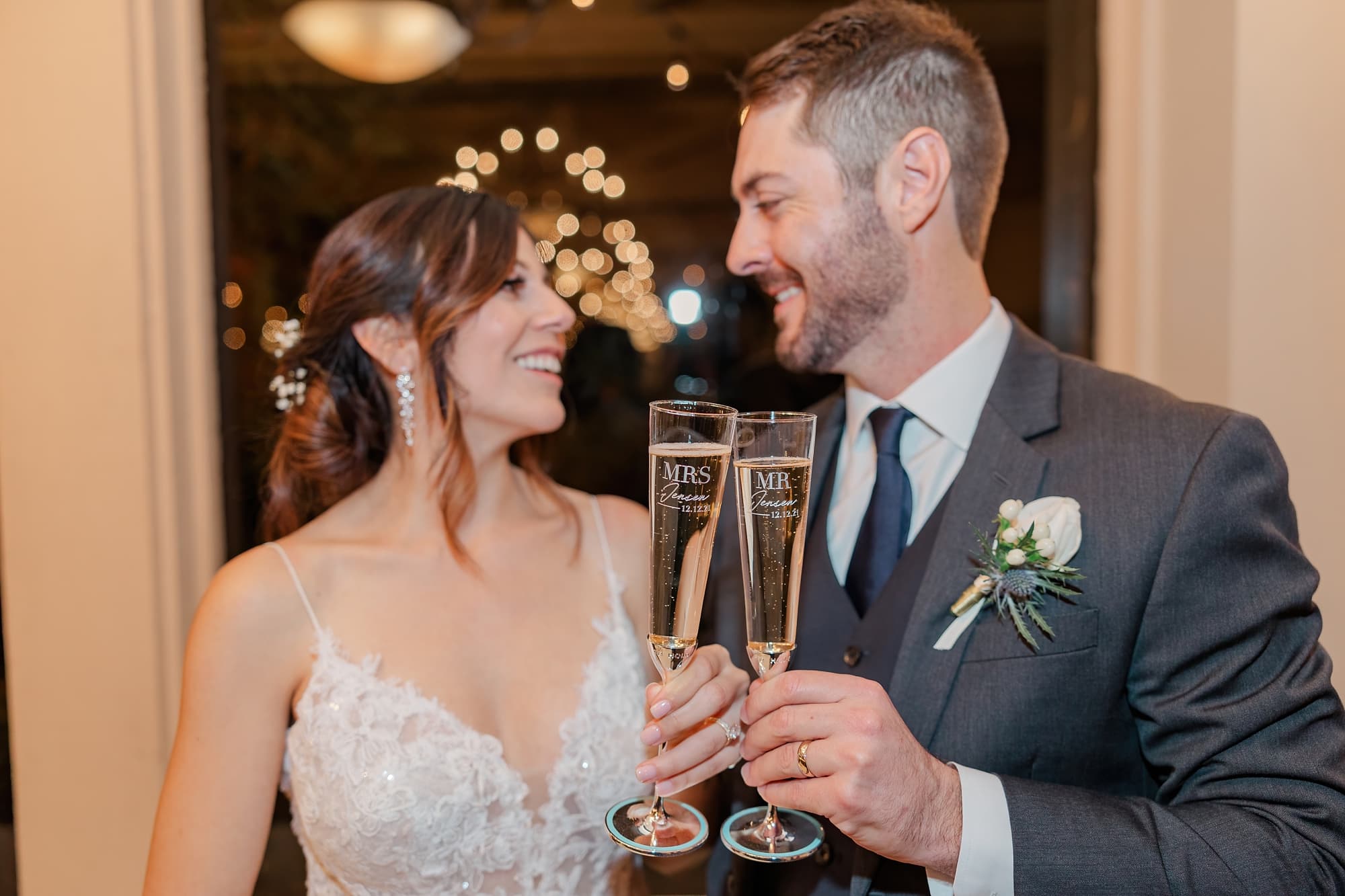 bride and groom champagne toast